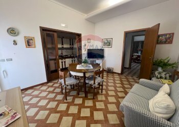Sala da pranzo - Villa VIA PIETRE NERE  CAVA ISPICA
 
98, Modica - foto 7