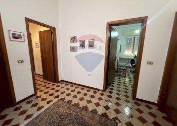 Hall / corridoio - Villa VIA PIETRE NERE  CAVA ISPICA
 
98, Modica - foto 9