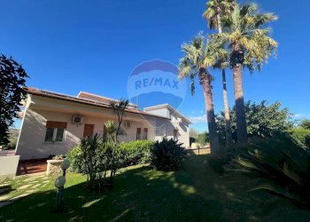 Casa all\'aperto - Villa VIA PIETRE NERE  CAVA ISPICA
 
98, Modica - foto 22