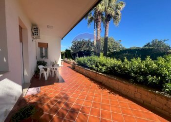 Terrazza - Villa VIA PIETRE NERE  CAVA ISPICA
 
98, Modica - foto 25