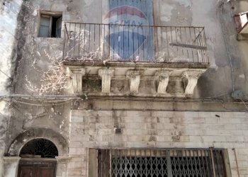 Edificio all\'aperto - Casa indipendente Via SS. Salvatore
 
95-97-99-101, Ragusa - foto 3