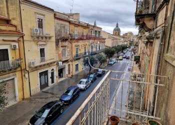 Balcone - Casa indipendente Via Gioacchino Rossini
 
2-6, Ragusa - foto 1