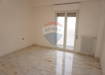 Stanza vuota - Appartamento via giuseppe de felice
 
19, Ragusa - foto 19