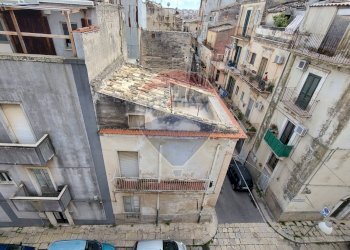 Edificio all\'aperto - Casa indipendente Via Solferino
 
7-9, Ragusa - foto 5