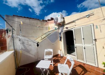 Terrazza - Casa indipendente Via Emanuele Filiberto
 
27, Licodia Eubea - foto 3