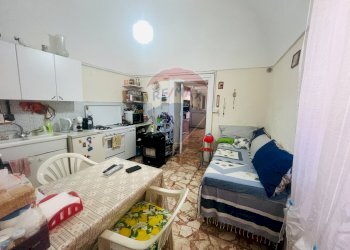 Sala da pranzo - Casa indipendente Via Emanuele Filiberto
 
27, Licodia Eubea - foto 17