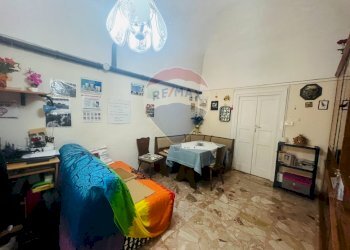 Sala da pranzo - Casa indipendente Via Emanuele Filiberto
 
27, Licodia Eubea - foto 19