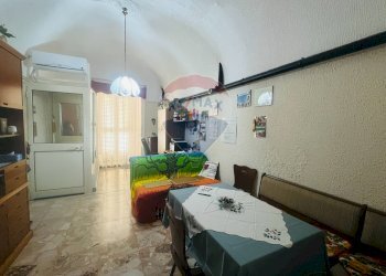 Sala da pranzo - Casa indipendente Via Emanuele Filiberto
 
27, Licodia Eubea - foto 31