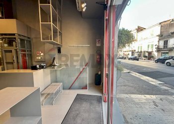 Ricezione / Lobby - Locale Commerciale Corso Umberto I
 
52, Modica - foto 13