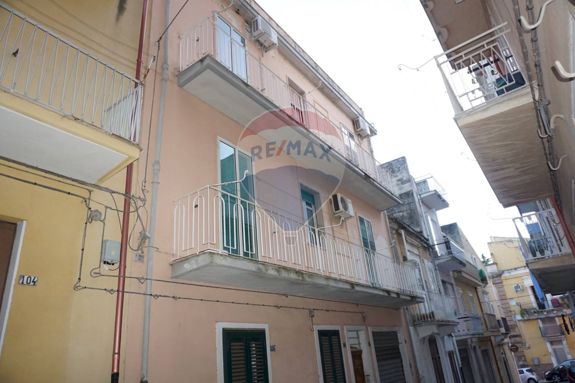 Edificio all\'aperto - Casa indipendente VIA CARMELO MOLTISANTI
 
110, Ragusa - foto 3