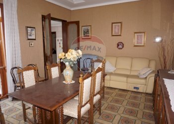Sala da pranzo - Casa indipendente VIA CARMELO MOLTISANTI
 
110, Ragusa - foto 28