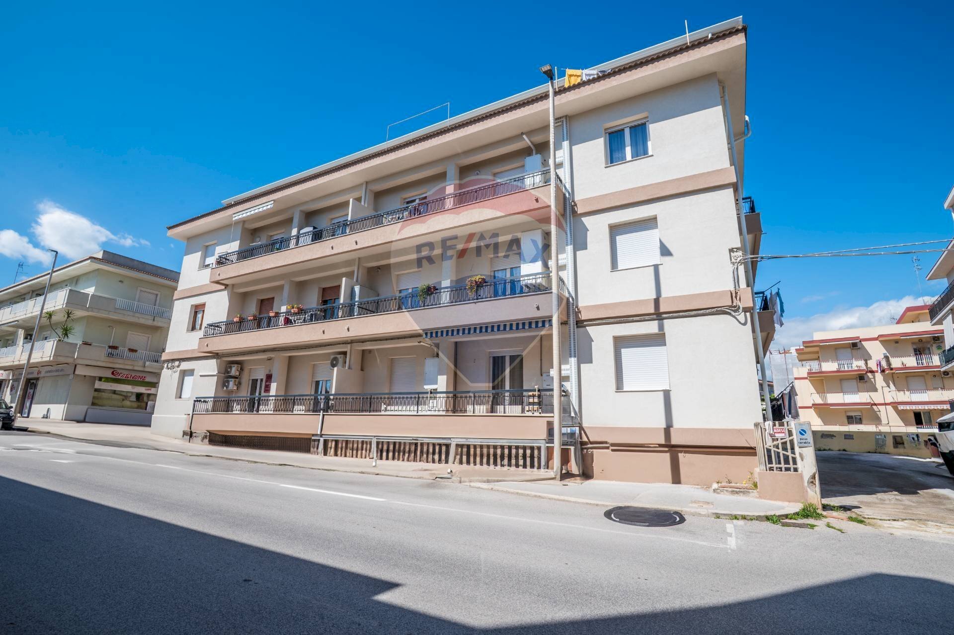 Edificio all\'aperto - Appartamento via Torino
 
92, Pozzallo - foto 3