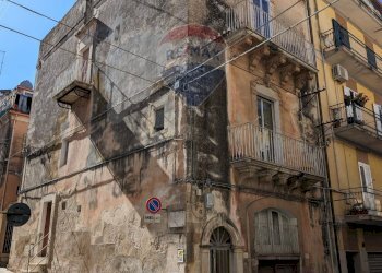 Edificio all\'aperto - Casa semi indipendente via garibaldi
 
114, Ragusa - foto 2