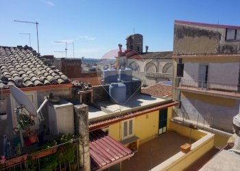 Edificio all\'aperto - Casa semi indipendente via garibaldi
 
114, Ragusa - foto 25