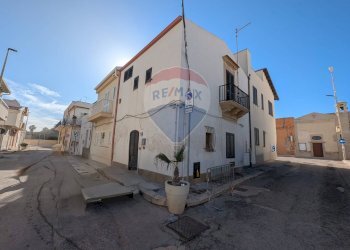 Edificio all\'aperto - Casa indipendente via pietro nenni
 
11, Santa Croce Camerina - foto 2