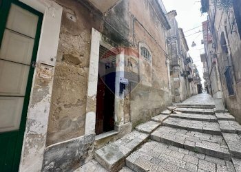 Edificio all\'aperto - Casa semi indipendente Via Gioacchino Rossini
 
4, Ragusa - foto 8