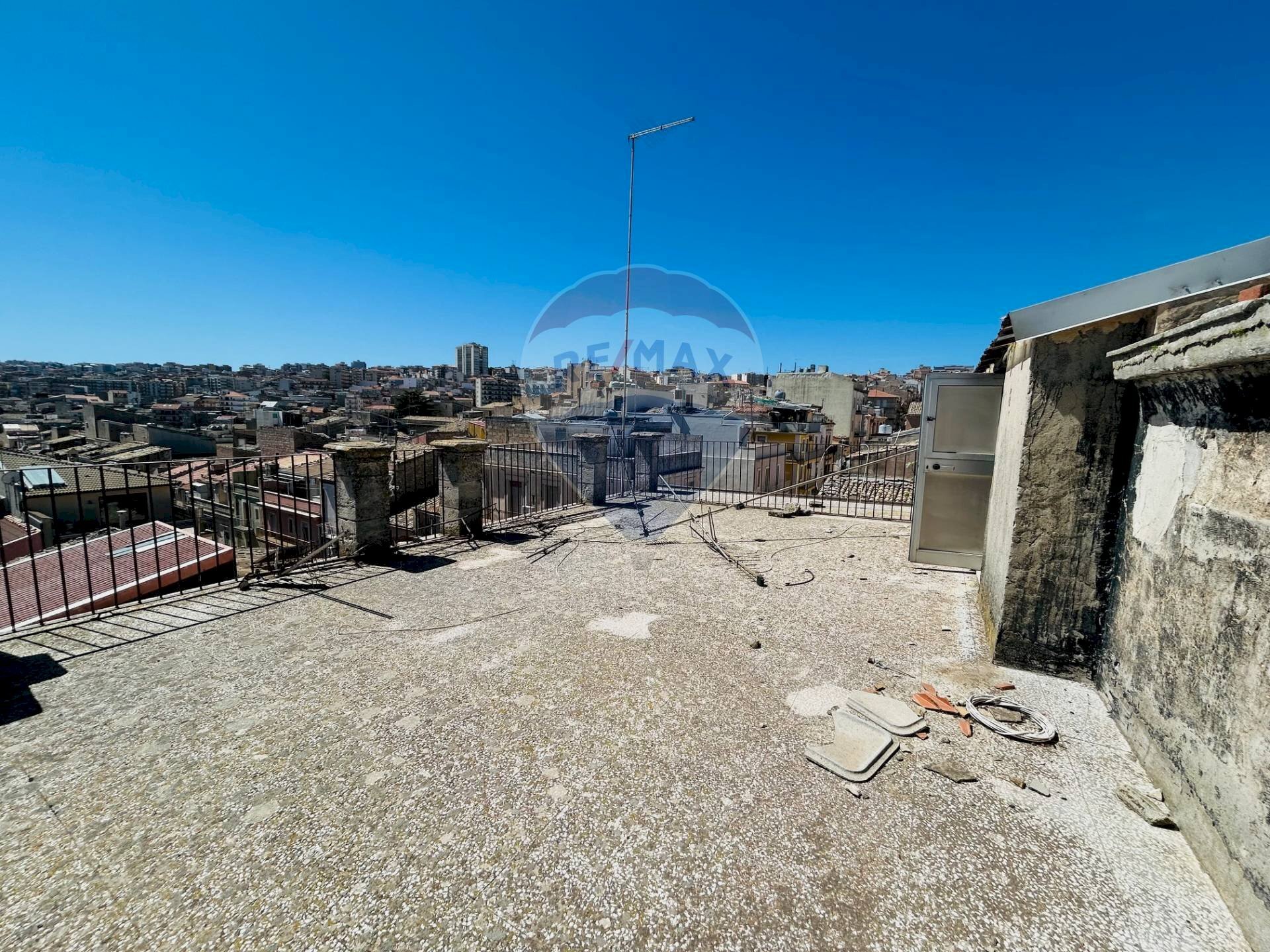 Terrazza - Casa indipendente corso vittorio veneto
 
237/241, Ragusa - foto 1