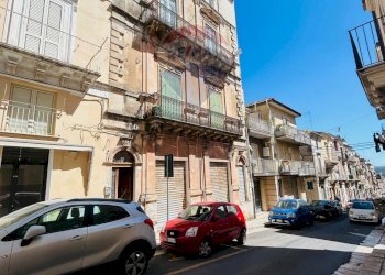 Edificio all\'aperto - Casa indipendente corso vittorio veneto
 
237/241, Ragusa - foto 2