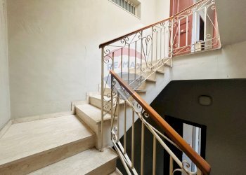 Scale - Casa indipendente corso vittorio veneto
 
237/241, Ragusa - foto 35