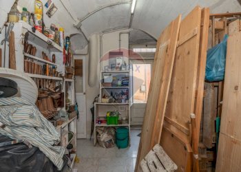 Dispensa di stoccaggio - Casa indipendente Via San Francesco
 
2, Chiaramonte Gulfi - foto 21