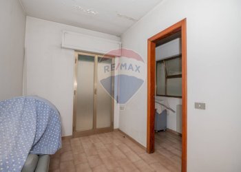 Camera / camera da letto - Locale Commerciale Via Serafino Amabile Guastella
4, Ragusa - foto 10