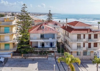 Edificio all\'aperto - Villa via Livorno
 
4, Ragusa - foto 3