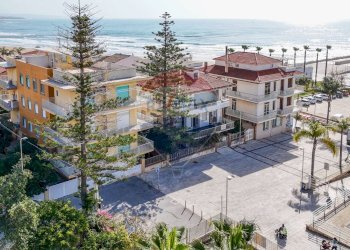 Edificio all\'aperto - Villa via Livorno
 
4, Ragusa - foto 5