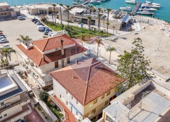 Vista dell\'acqua - Villa via Livorno
 
4, Ragusa - foto 6