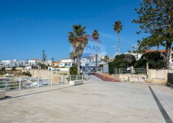 Edificio all\'aperto - Villa via Livorno
 
4, Ragusa - foto 11