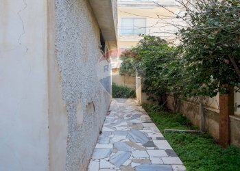 Giardino - Villa via Livorno
 
4, Ragusa - foto 20