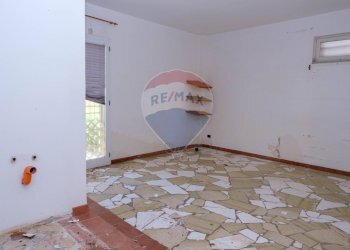 Stanza vuota - Villa via Livorno
 
4, Ragusa - foto 29