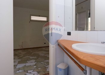 Bagno - Villa via Livorno
 
4, Ragusa - foto 31