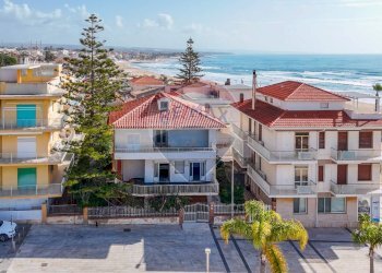 Edificio all\'aperto - Villa via Livorno
 
4, Ragusa - foto 48