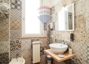 Bagno - Quadrilocale via arcidiacono distefano
 
1, Ragusa - foto 11