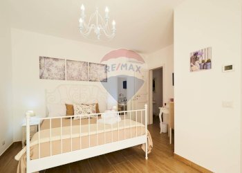 Camera / camera da letto - Quadrilocale via arcidiacono distefano
 
1, Ragusa - foto 21