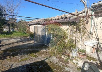 Giardino - Rustico contrada  mandredonna
 
snc, Chiaramonte Gulfi - foto 21