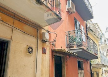 Edificio all\'aperto - Casa indipendente VIA MERCADANTE
 
73, Ragusa - foto 5