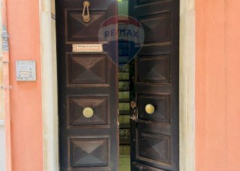 Dettagli - Casa indipendente VIA MERCADANTE
 
73, Ragusa - foto 8