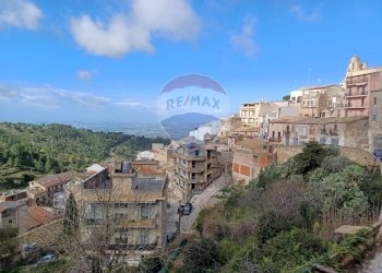 Edificio all\'aperto - Casa indipendente via Borgo Cuba
 
30, Chiaramonte Gulfi - foto 9