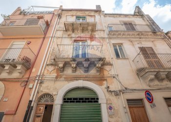 Edificio all\'aperto - Casa indipendente VIA SAN GIOVANNI
 
22, Ragusa - foto 2