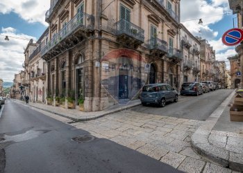 Edificio all\'aperto - Casa indipendente VIA SAN GIOVANNI
 
22, Ragusa - foto 32