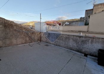 Terrazza - Independent house via Rosolino Pilo
 
44, Comiso - photo 11