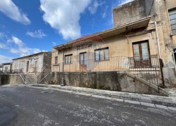 Edificio all\'aperto - Casa indipendente VIA SAN LEONARDO
 
72, Comiso - foto 4