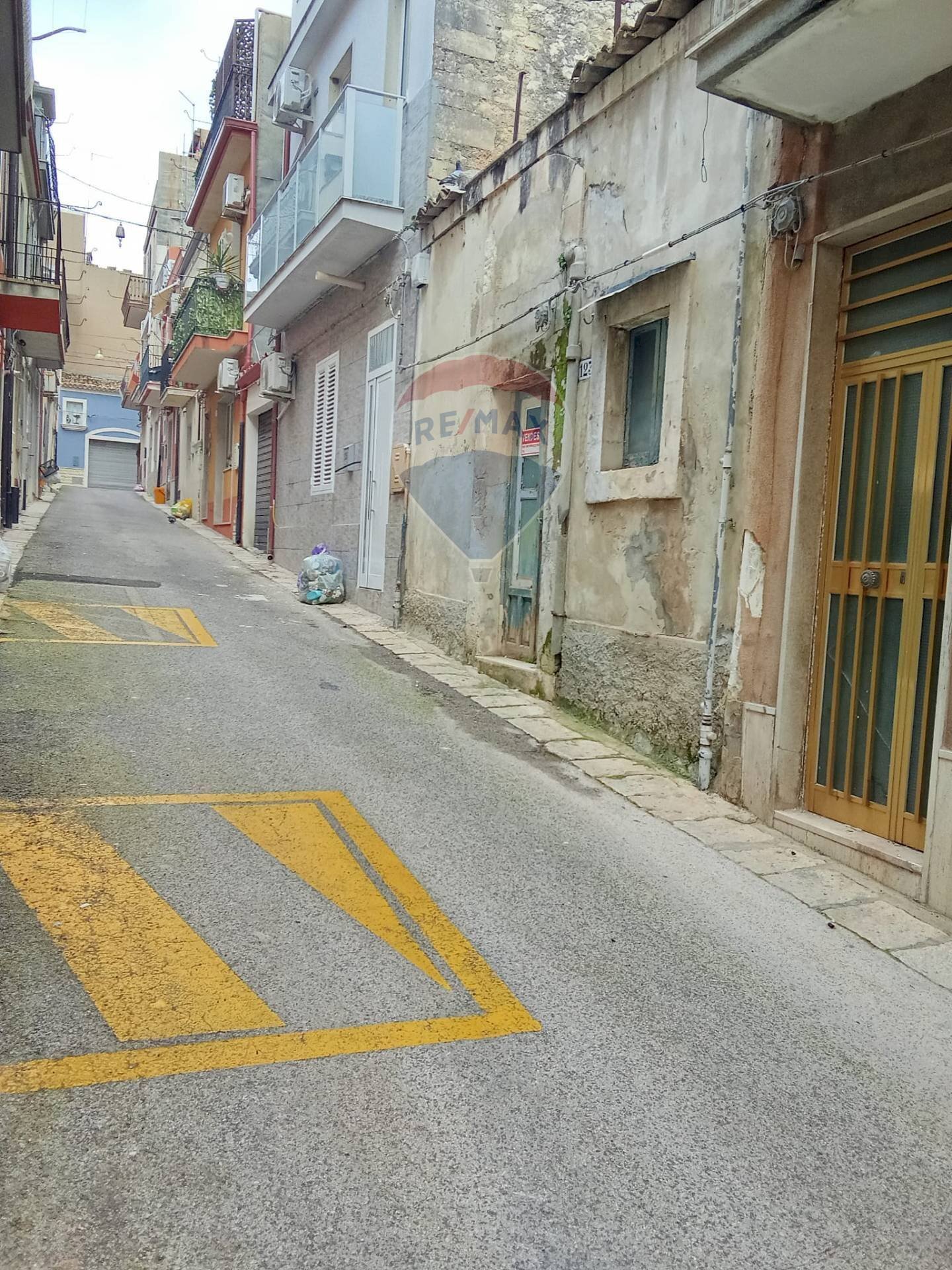 Edificio all\'aperto - Rustico Via Gioacchino Rossini
123, Ragusa - foto 3