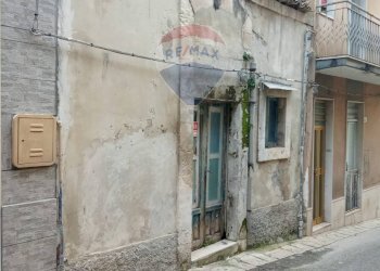 Edificio all\'aperto - Rustico Via Gioacchino Rossini
 
123, Ragusa - foto 1