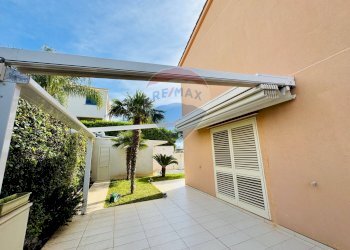 Terrazza - Casa semi indipendente Via S. Josemaria Escrivà
 
28, Ragusa - foto 11