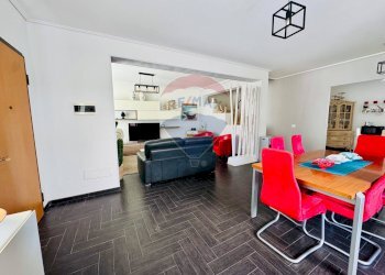 Sala da pranzo - Casa semi indipendente Via S. Josemaria Escrivà
 
28, Ragusa - foto 16