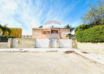 Casa all\'aperto - Casa semi indipendente Via S. Josemaria Escrivà
 
28, Ragusa - foto 59