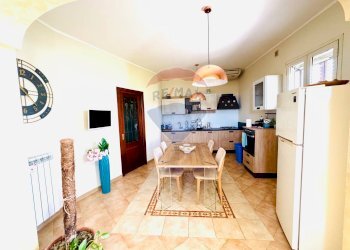 Sala da pranzo - Casa indipendente VIALE NORVEGIA
 
8, Scicli - foto 4