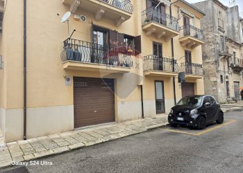 Edificio all\'aperto - Quadrilocale via Casa
 
1, Ragusa - foto 14